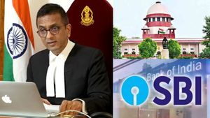 எஸ்பிஐக்காக யார் ஆஜராகுறீங்க? தேர்தல் பத்திர வழக்கில் தலைமை நீதிபதி கேள்வி! உச்சநீதிமன்றம் அதிருப்தி 