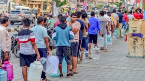 கதறும் பெங்களூர்.. குடிக்க கூட தண்ணீர் இல்லை..! நாளை சென்னைக்கு கூட இதே நிலை ஏற்படலாம்! அலர்ட் 