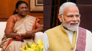 அன்பும், சகோதரத்துவமும் செழிக்கட்டும்.. குடியரசுத் தலைவர், பிரதமர் உள்ளிட்ட தலைவர்கள் ஹோலி வாழ்த்து 