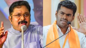 வெற்றி அவ்வளவு எளிதாக இருக்காது.. திமுக மிக கடுமையான சவாலை சந்திக்க போகும் தேனி மற்றும் கோவை? 