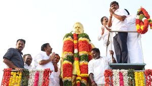  ராமஜெயம் நினைவு நாள்.. 12 ஆண்டுகளாக விலகாத மர்மம்.. பிரச்சாரத்திற்கு இடையே மாலையுடன் போன கேஎன் நேரு!