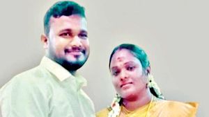 ராமநாதபுரம் முழுக்க இப்படியா.. 600 பவுன் தங்கம்.. விஜயசாந்தியின் வில்லத்தனம்.. கடைசியில் திருப்பம் 