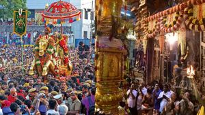  மதுரை குலுங்க குலுங்க.. ஏப்ரல் 12ஆம் தேதி தொடங்குகிறது மீனாட்சி அம்மன் கோவில் சித்திரை திருவிழா! 