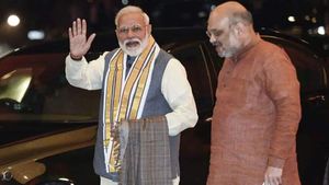 மோடி கையில் எடுக்கும் 