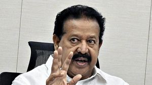 பொன்முடி நேற்றே மீண்டும் எம்எல்ஏ ஆகிவிட்டார்.. இன்று முதல் பதவியில் நீடிக்கலாம்.. வழக்கறிஞர் தகவல் 