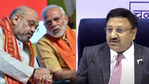 பாஜகவுக்கு சாதகமாக தேர்தல் ஆணையம்? 7 கட்ட லோக்சபா தேர்தலை எதிர்க்கட்சிகள் எதிர்ப்பது ஏன்? பின்னணி 