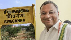 சிவகங்கையில் மீண்டும் கார்த்தி சிதம்பரமா? காங்கிரசிலேயே புகையுதே! வெல்வாரா சிதம்பரத்தின் வாரிசு? 