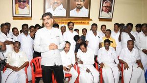 துரை வைகோ உறுதியால்.. சின்னம் என்னனே தெரியல.. பிரச்சாரத்தில் சுணங்கிய திமுக கூட்டணி.. திருச்சியில்!