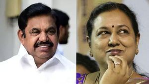 துளசி வாசம் மாறும்.. ஆனால் தவசி! அதிமுக கூட்டத்தில் பாமகவை சீண்டிய பிரேமலதா.. எடப்பாடிக்கு புகழாரம் 