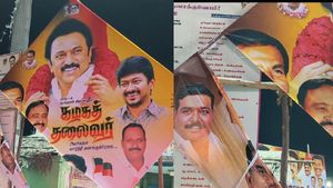  ஸ்டாலின் பிறந்தநாளுக்கு திமுகவினர் வைத்த பேனர் கிழிப்பு.. அதுவும் கேஎன் நேரு ஏரியாவில்.. பரபரப்பு!