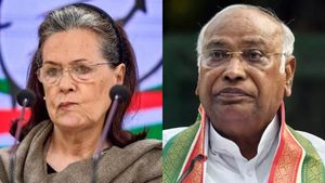 ‛‛நானும் போட்டியிடல’’.. சோனியாவை தொடர்ந்து பின்வாங்கும் கார்கே? மருமகனுக்கு வாய்ப்பு கேட்கிறாம் 
