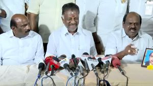 இரட்டை இலைக்கு எதிராகவே நிற்கறீங்களா! ஸ்டன் ஆன ஓபிஎஸ்.. ஓவர்டேக் செஞ்ச வைத்தியலிங்கம்! என்ன சொன்னார் 