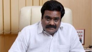 சிவகங்கை வேட்பாளர்களிலேயே அதிக சொத்து மதிப்பு தேவநாதன் யாதவுக்குத்தான்.. எவ்வளவு தெரியுமா? 
