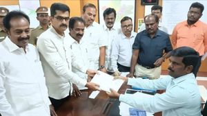 உதயசூரியன் சின்னம் வேண்டாம்.. பம்பரம் இல்லை என்றாலும் பிரச்சனையில்லை.. துரை வைகோ உறுதி 