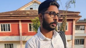  காதலர் தினத்தில் சீனியர்களுடன் டான்ஸ்.. கட்டம் கட்டி ராகிங்.. பறிபோன மாணவர் உயிர்