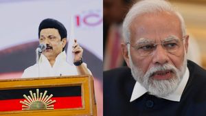  தைரியம் இருந்தா என் மேல வழக்கு போட்டு பாருங்க.. லிஸ்ட்டை கையில் வைத்து மோடிக்கு சவால்விட்ட ஸ்டாலின்!