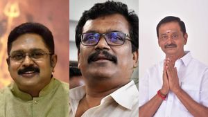 டிடிவி போட்டியிட்டால் வெல்வது எளிதல்ல.. தேனியில் அதிமுகவிற்கு பெரிய சிக்கல்.. யார் இந்த நாராயணசாமி? 
