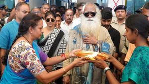  திரும்ப வந்துட்டேன்னு சொல்லு.. கோவை திரும்பிய ஜக்கி வாசுதேவ்.. உணர்ச்சி பொங்க வரவேற்ற ஆசிரமவாசிகள்!