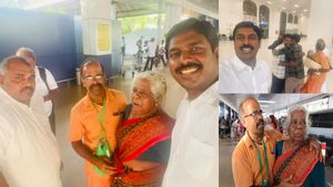 இலங்கை போலீஸ் திடீர் விசாரணை-வீடு திரும்பிய ராஜீவ் காந்தி கொலையாளிகள் ராபர்ட், முருகன், ஜெயக்குமார்! 