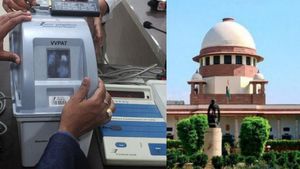 லோக்சபா தேர்தலில் VVPAT சீட்டை 100% எண்ண 12 நாள் ஆகும்.. உச்ச நீதிமன்றத்தில் தேர்தல் ஆணையம் தகவல் 