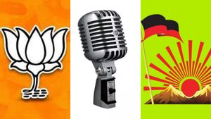 போட்டுக்கொடுத்த பாஜக - நாம் தமிழர்.. கட்டுக்கட்டாக  திமுக பிரமுகரின் காரில் சிக்கிய பணம்! பரபரப்பு 