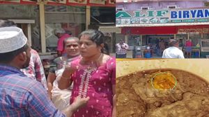 செட்டிநாடு சிக்கனில் உயிருடன் புழு! பெண் புகார்! வெள்ளிக்கிழமை பொய் சொல்வாங்களா? மறுக்கும் கடை ஓனர் 