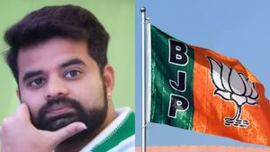 பிரஜ்வல் ரேவண்ணா  ஆபாச வீடியோக்களை வெளியிட்டது பாஜகவா? பழி தீர்த்தது புட்டசாமி கவுடா குடும்பமா? 