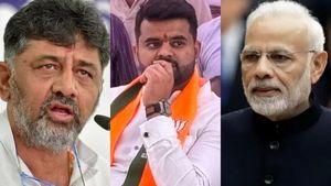 3,000 ஆபாச வீடியோக்களில் பாஜக கூட்டணி வேட்பாளர் பிரஜ்வல்- மோடியின் முடிவுதான் என்ன? டிகே சிவகுமார் 