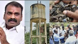  தண்ணீரில் மாட்டு சாணம்.. இதுதான் திமுகவின் சமூக நீதியா? பதில் சொல்லுங்க..பட்டியல் போட்ட எல்.முருகன்