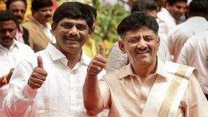 நம்பர் 1 பணக்கார எம்எல்ஏ டிகே சிவக்குமாரை விடுங்க! அவரது தம்பி டிகே சுரேஷ் சொத்து மதிப்பு தெரியுமா? 