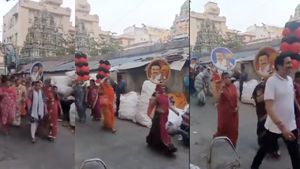 பயங்கர ட்விஸ்ட்.. கோவையில் திடீரென திமுகவிற்கு ஆதரவாக திரளாக பிரச்சாரம் செய்த வடஇந்தியர்கள்.. அட 