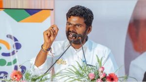 அண்ணாமலைக்கு எதிராக பாஜகவே பார்த்த வேலை.. என்ன இவர் இப்படி அடிச்சு சொல்லுறாரே.. அப்போ கோவை? 