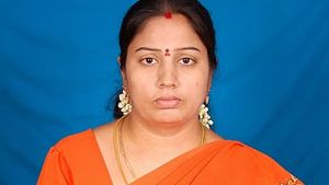இன்று தீர்ப்பு.. யார் இந்த பேராசிரியை நிர்மலா தேவி? தமிழ்நாட்டையே உலுக்கிய வழக்கின் பின்னணி 