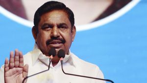 வேலையே செய்யலை..  மட்டம் போட்ட மாவட்ட செயலாளர்கள்! அதிமுக தலைமைக்கு பறந்த புகார்! என்னாச்சு?