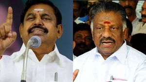  அதிமுக திமுக இடையேதான் போட்டி.. இன்னொரு கட்சி சும்மா பேருக்கு.. ஓபிஎஸ் தொகுதியில் எடப்பாடி சரவெடி!