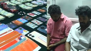 இளைஞர்களே உஷார்.. டெலிகிராமில் லிங்க்.. தொட்டதும் மொத்த பணமும் போயிடும்.. சேலத்தில் சிக்கிய கும்பல் 