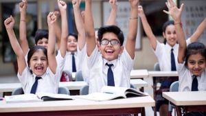 8ம் வகுப்பு வரை செலவே இல்லாமல் சிபிஎஸ்இ கல்வி.. தனியார் பள்ளிகளில் இலவசமாக சேர்ப்பது எப்படி? 