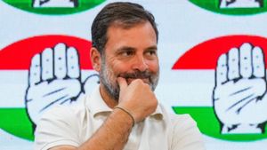 மீண்டும் அமேதியில் களமிறங்கும் ராகுல் காந்தி! ஆஹா விஷயம் அப்படி போகுதா.. காங்கிரஸ் பிளான் என்ன 