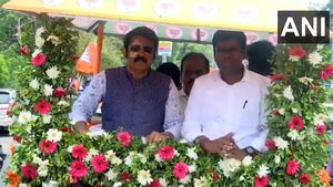 ‛‛ஏம்ப்பா குமாரு இவரு யாரு?’’.. பாஜகவின் அடுத்த ‛டார்க்கெட்’.. கேரளா போன அண்ணாமலை.. மேட்டர் என்ன? 