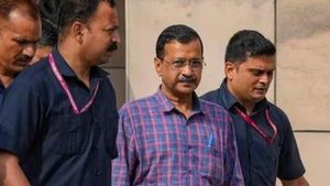 4.5 கிலோ குறைந்த அரவிந்த் ஜெக்ரிவாலின் உடல் எடை.. பாஜகதான் காரணமாம்! ஆம் ஆத்மி சரமாரி குற்றச்சாட்டு 