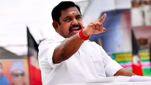 சிக்கலாகிடும்.. திடீரென அட்டாக் மோடில் இறங்கிய எடப்பாடி.. தாமரையை தாக்கும் இரட்டை இலை.. என்ன காரணம்? 