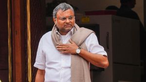 சிவகங்கையில் திமுகவையே திகைக்க வைத்த கார்த்தி சிதம்பரம்.. அதிமுகவை முந்தும் பாஜக .. தந்தி டிவி சர்வே 