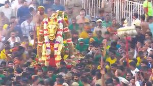 ஆமா! வருஷா வருஷம் மதுரை வைகை ஆற்றில் கள்ளழகர் இறங்குறாரே! அது ஏன் தெரியுமா? 