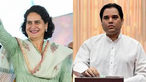 ‛‛என் அக்கா பிரியங்காவுக்கு எதிராக போட்டியிட முடியாது’’.. பாஜக ஆபரை உதறி தள்ளிய வருண் காந்தி! 