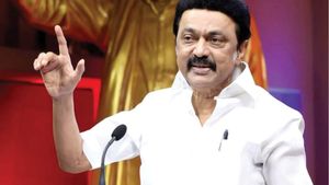 நம்பரை பிடிங்க.. போனை அடிங்க.. சரியாக தேர்தல் நாளில் நிர்வாகிகளுக்கு போன திமுக ஆர்டர்.. என்னாச்சு? 