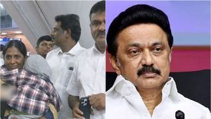 அமெரிக்காவில் பெற்றோரை இழந்து தவித்த குழந்தை.. தமிழக அரசின் உதவியுடன் மீட்கப்பட்டது எப்படி? 