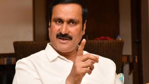  கடத்தல்..கண்ணை மூடி கொண்ட அதிகாரிகள்! மாபெரும் போராட்டம் வெடிக்கும்..எச்சரிக்கும் அன்புமணி ராமதாஸ்!