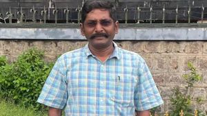 சவுக்கு சங்கர் மீது பாய்ந்தது கஞ்சா வழக்கு.. டிரைவர், உதவியாளரையும் விடாத தேனி போலீஸ்! 