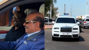 அபுதாபியில் ரஜினிகாந்த்.. லுலு குழும தலைவர் எம்ஏ யூசுப் அலியுடன் ரோல்ஸ் ராய்ஸில்.. மாஸ் என்ட்ரி 