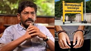  சவுக்கு சங்கருக்கு கஞ்சா சப்ளை.. இராமநாதபுரம் இளைஞர் கைது! அடுத்தடுத்து பதியப்படும் வழக்குகள்..!